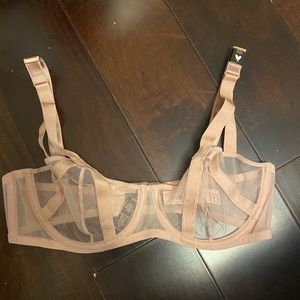 Victoria’s Secret unlined bra